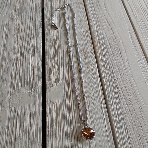 Topaz SWAROVSKI Crystal/Round/Pendant NECKLACE - Picture 3 of 6